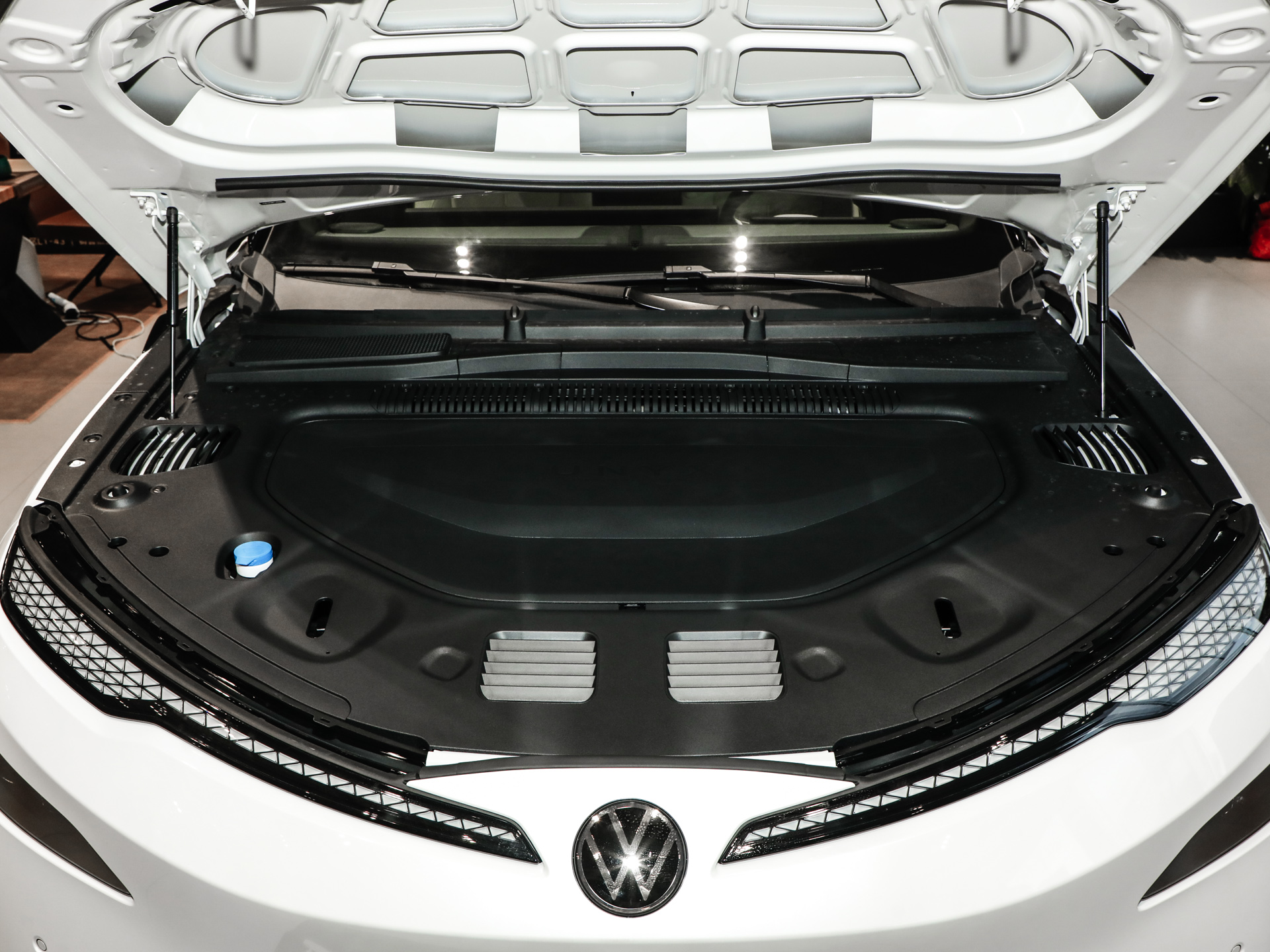 與眾08 長續(xù)航后驅(qū)Ultra2026款