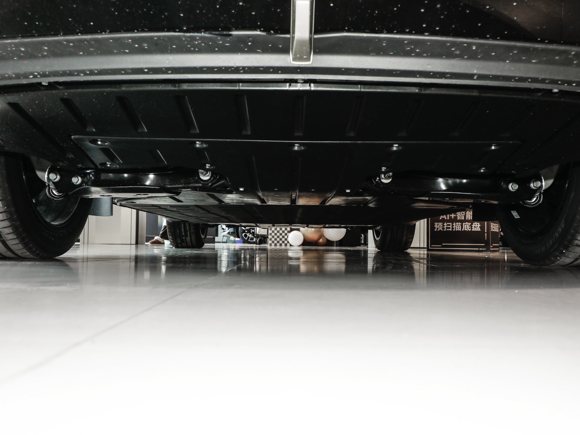 與眾08 長續(xù)航后驅(qū)Ultra2026款