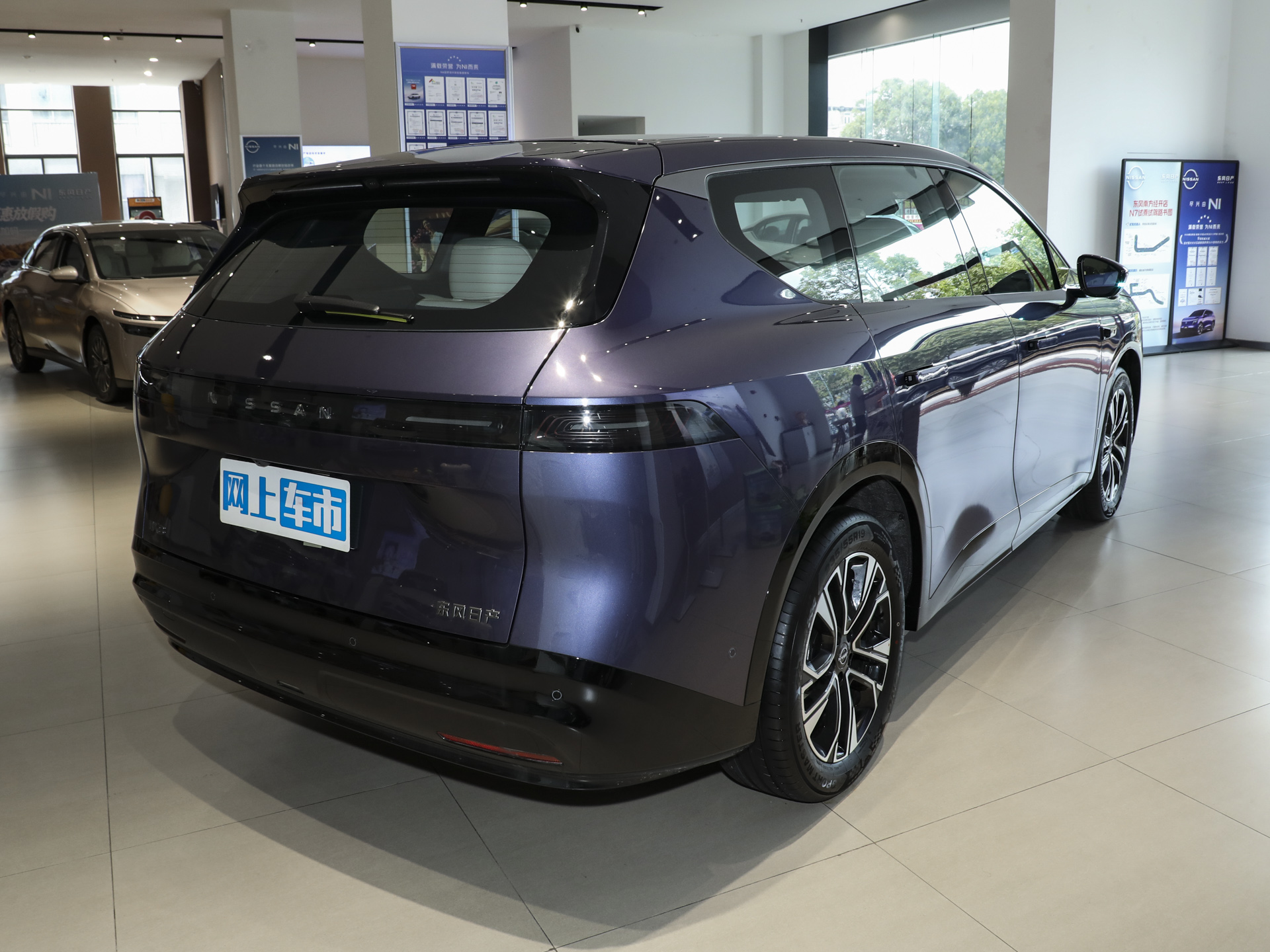 日产NX8 图片