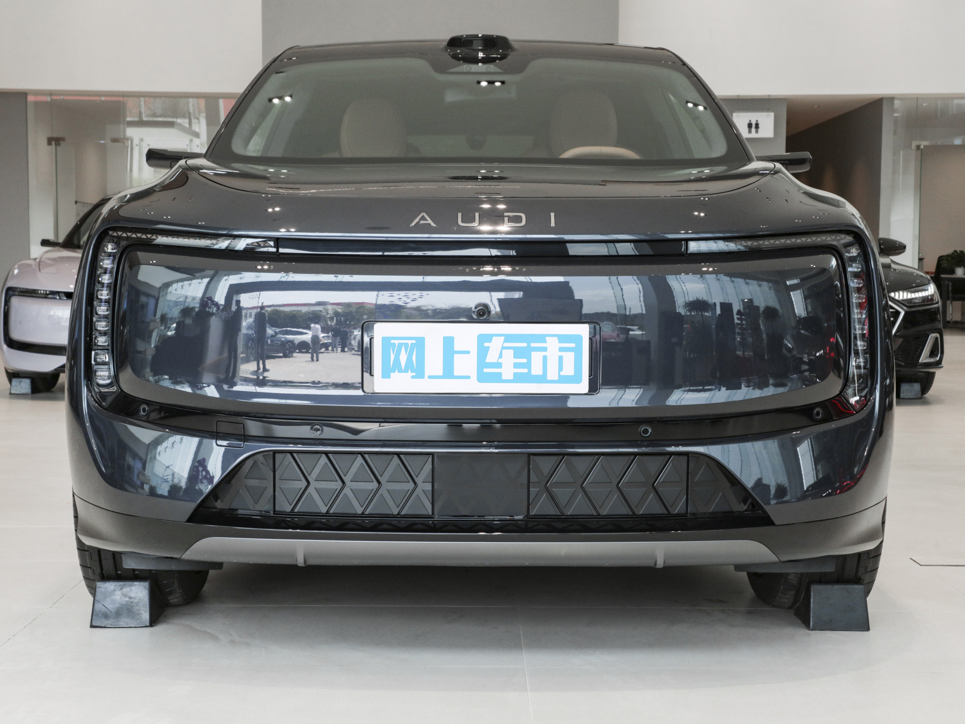 奥迪E7X 图片