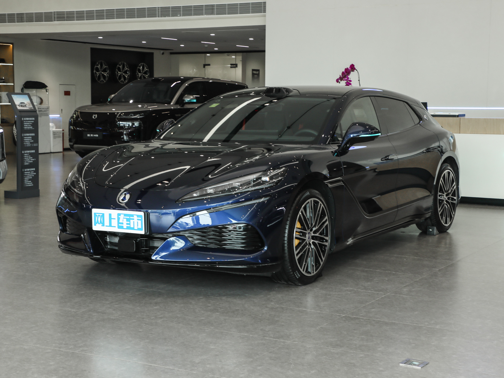 腾势Z9GT 图片