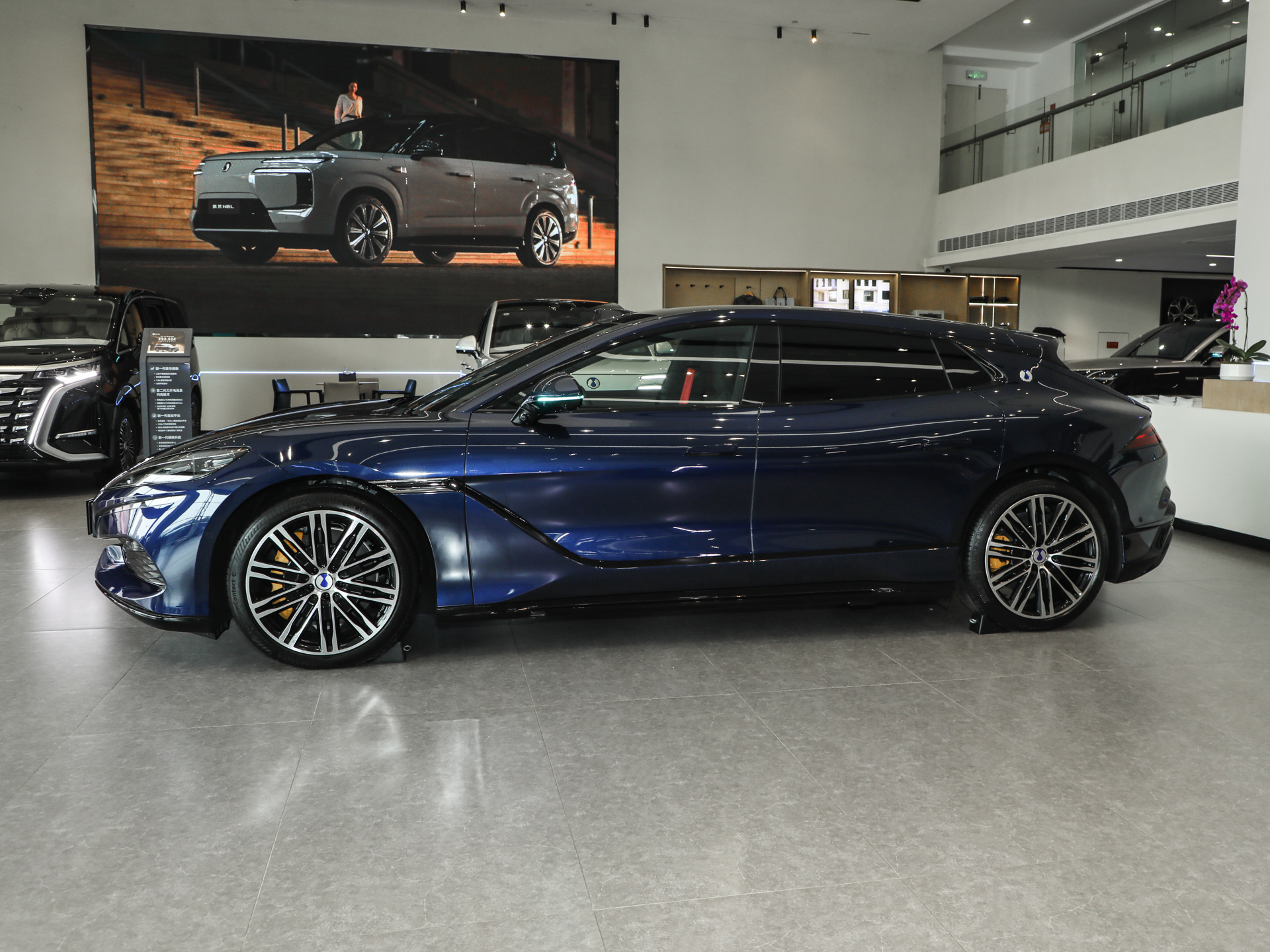 腾势Z9GT 图片