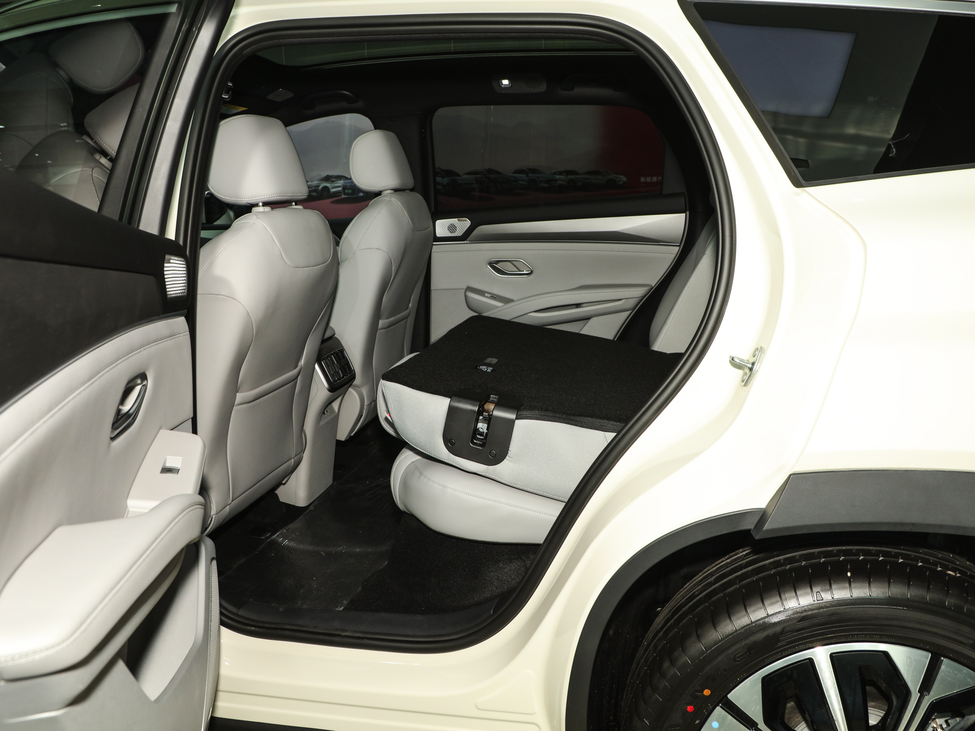 宋Ultra EV 710KM超越型2026款