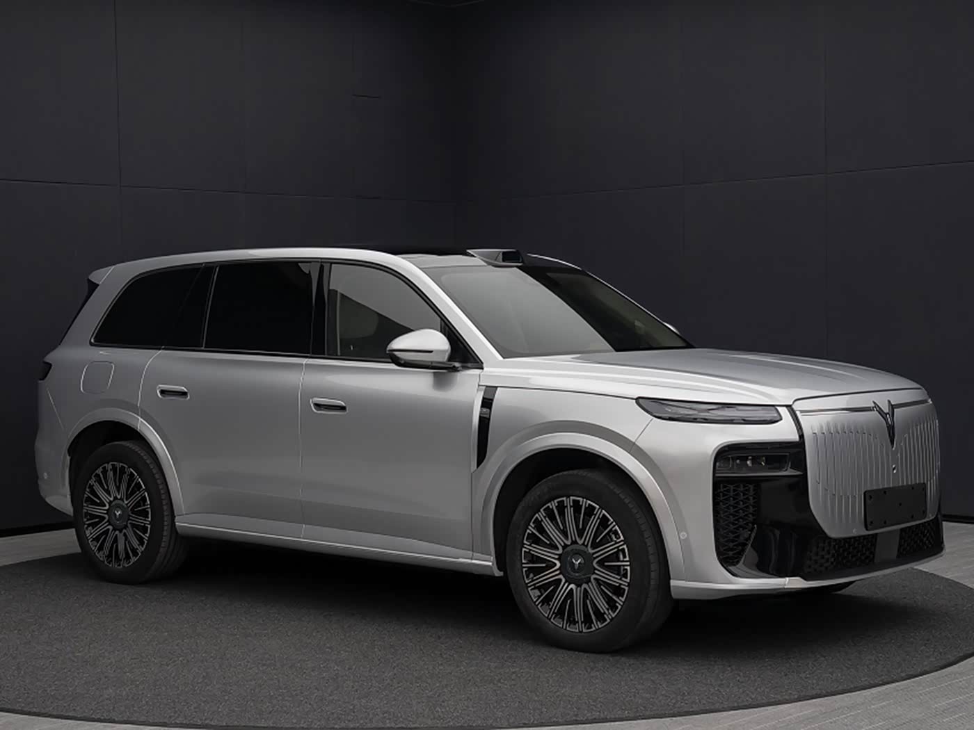 岚图泰山X8 图片