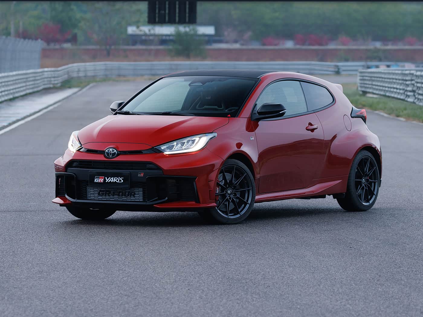 雅力士(海外) 图片