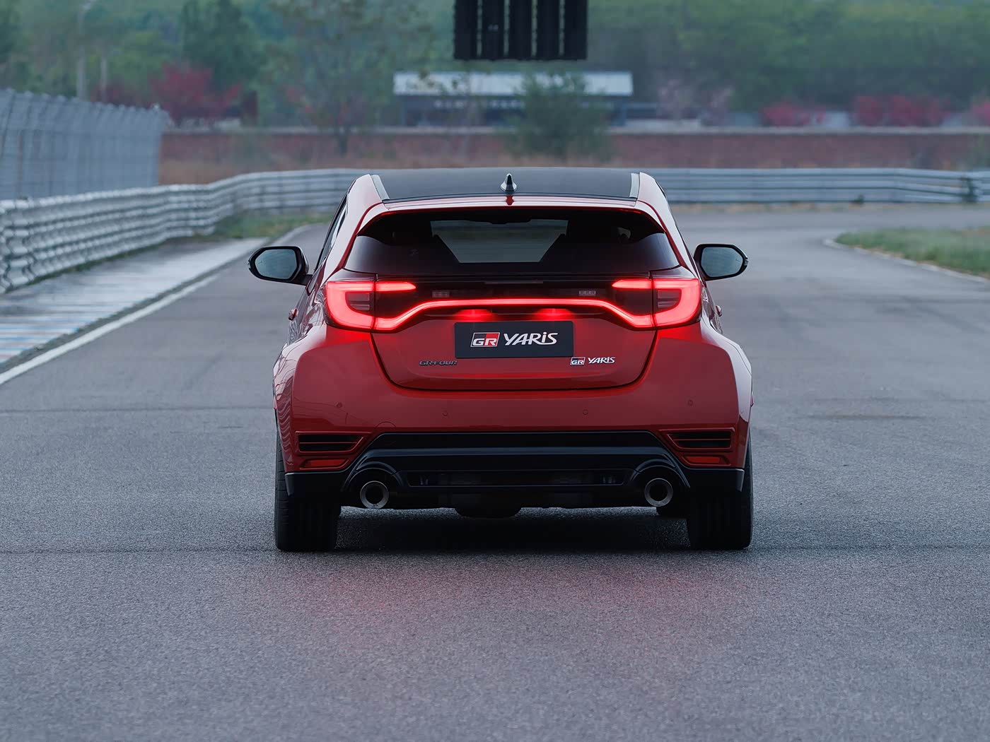 雅力士(海外) 图片