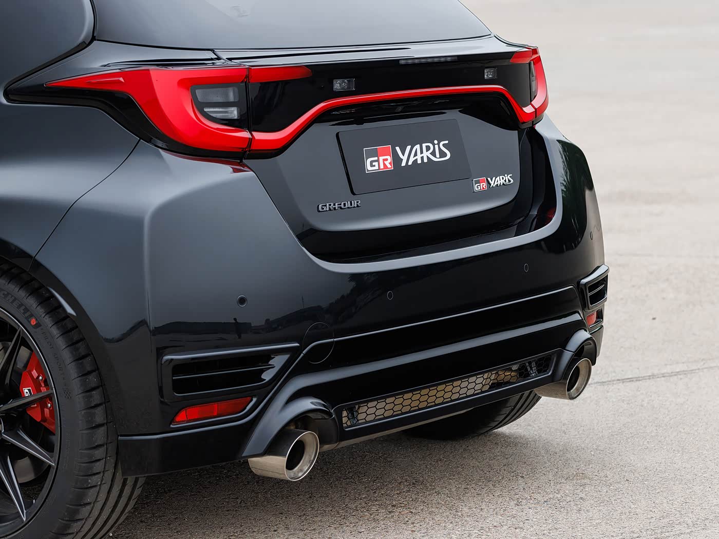 雅力士(海外) 图片