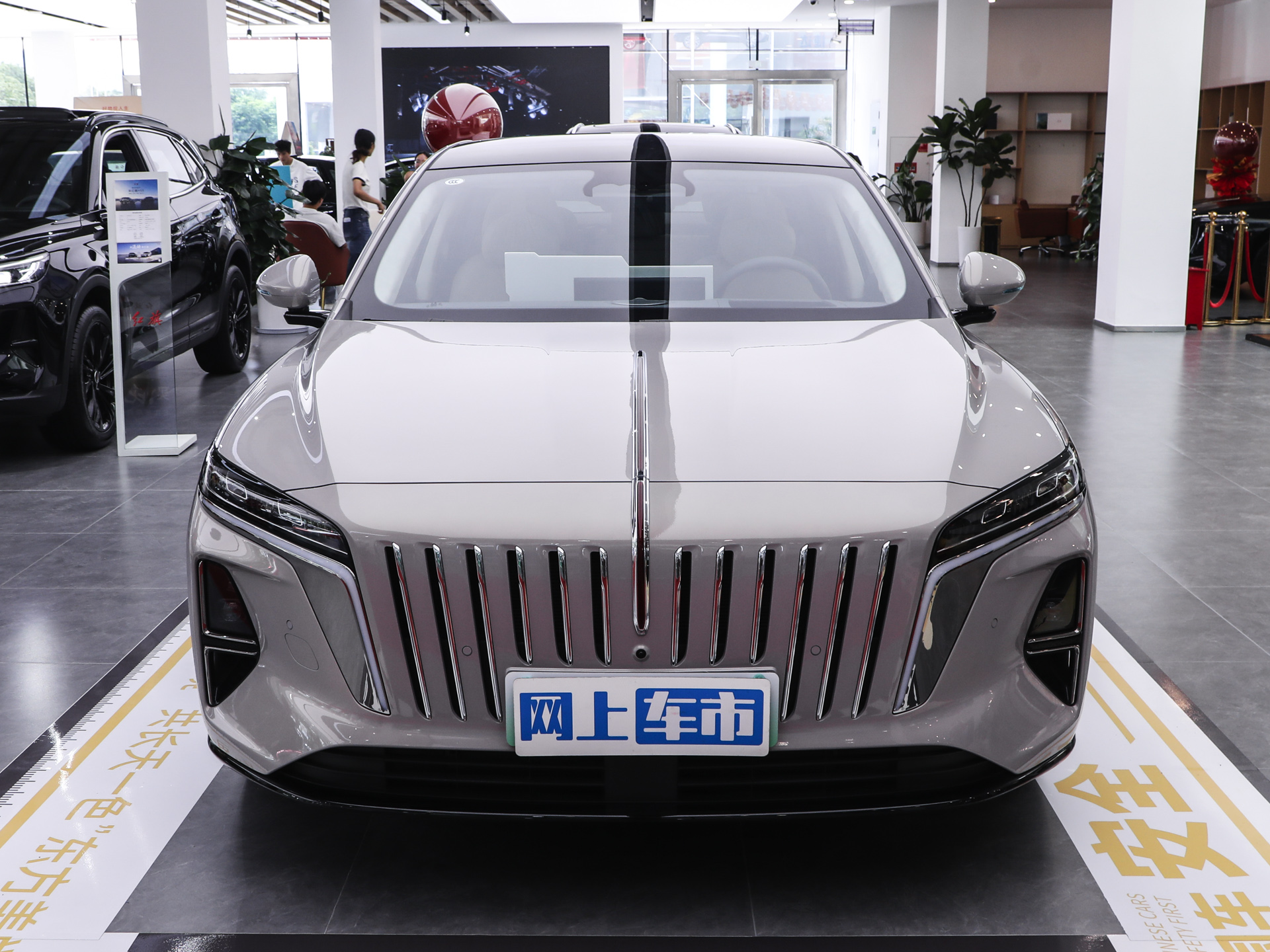 红旗H7 图片