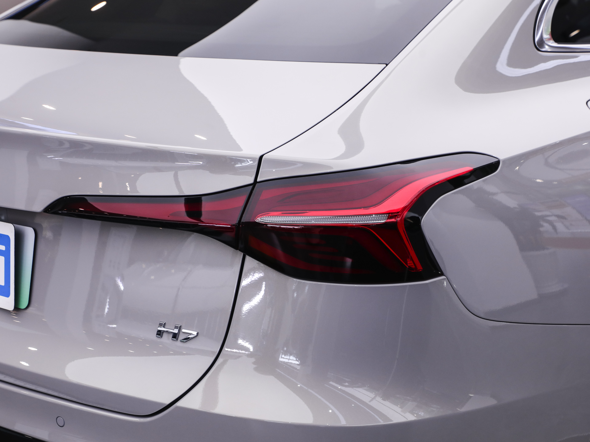 红旗H7 图片