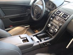 阿斯顿·马丁DBS 2009款 6.0 Touchtronic Coupe