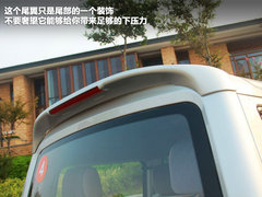 上汽通用五菱  五菱榮光 6407B