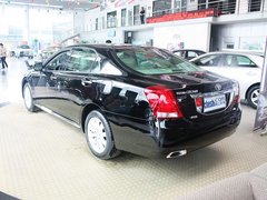 一汽豐田  皇冠 V6 2.5 AT 車輛左后45度視角