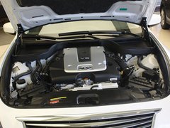 英菲尼迪  G37 3.7L AT 發(fā)動(dòng)機(jī)局部特寫(xiě)
