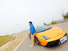 Gallardo 2011款 LP570-4 5.2L AMT Superleggera