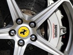 法拉利458 2011款 4.5L DCT 标准型