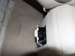 比亚迪S6 2011款 2.0L 手动 尊贵型 5座