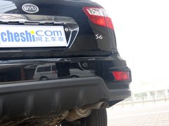 比亚迪S6 2011款 2.0L 手动 尊贵型 5座