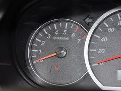 五菱宏光 2010款 1.2L 手动 标准型 7座