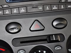 五菱宏光 2010款 1.4L 手动 标准型 8座