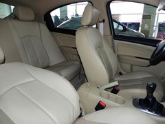 奇瑞A3 2010款 两厢 1.6L 手动 尊贵型