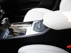 起亚(进口) 凯尊 2.4 AT 驻车制动器