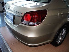 上海大众  朗逸 1.4TSI MT 车辆右后大灯45度视角