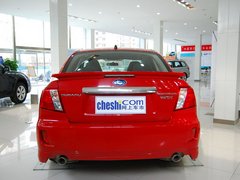 斯巴鲁  翼豹 2.5T MT 车辆正后方尾部视角