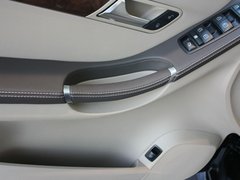 奔驰R级 2010款 R500 5.5L 4MATIC 6座
