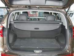 东风悦达起亚  智跑 2.0 Premium AT 后备箱局部特写
