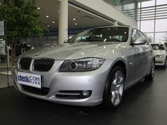 华晨宝马 325i 2.5 AT 车辆左前45度视角