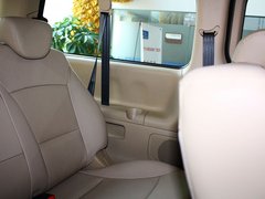 辉翼 2011款 2.4L 豪华版