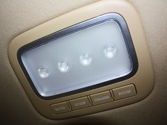 辉翼 2011款 2.4L 豪华版