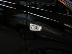 辉翼 2011款 2.4L 豪华版
