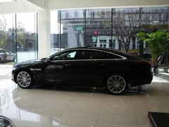 捷豹  XJL Supersport 5.0 AT 车辆左正侧视角