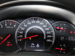 东风日产  公爵 2.5L CVT 方向盘后方仪表盘