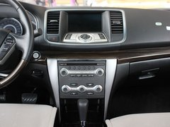 东风日产  公爵 3.5L CVT 中控仪表台总特写