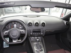 奥迪(进口)  TT Roadster 2.0TFSI 中控台整体