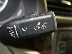上海大众  新PASSAT 1.8TSI DSG 方向盘右侧控制杆