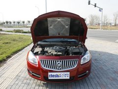別克  君威 2.4 AT 車輛發(fā)動(dòng)機(jī)艙整體