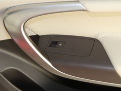 君威 2011款 2.4L SIDI精英版