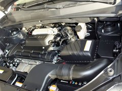 北京现代  途胜 2.0L MT 发动机主体特写