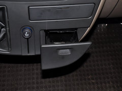 新途V80 2011款 2.5T 手动 短轴低顶尊杰版