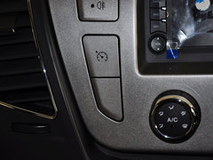 新途V80 2011款 2.5T 手动 短轴低顶尊杰版
