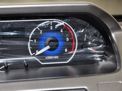新途V80 2011款 2.5T 手动 短轴低顶尊杰版