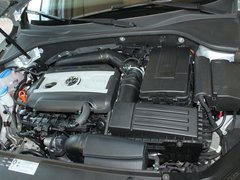 上海大众  新PASSAT 2.0TSI DSG 发动机局部特写