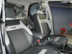 长安铃木  天语SX4 1.6 AT 驾驶席座椅内侧特写