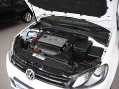 大众(进口)  R 2.0TSI 发动机主体特写