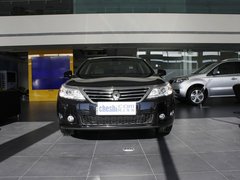 雷诺  纬度 2.5 AT 车头正面视角