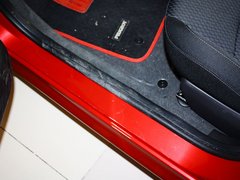 标致207 2011款 三厢 1.4L 手动 驭乐版