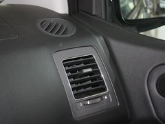 荣威W5 2011款 1.8T 自动 四驱豪域版 5座